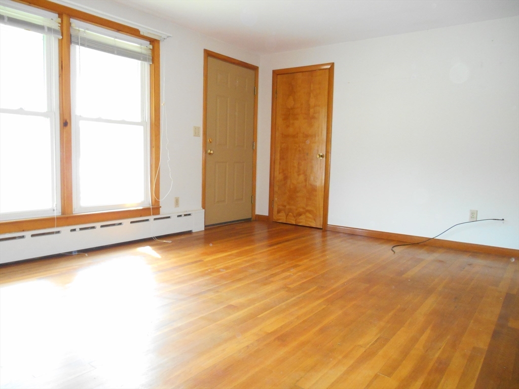9 Sibley Avenue Property Photo 9