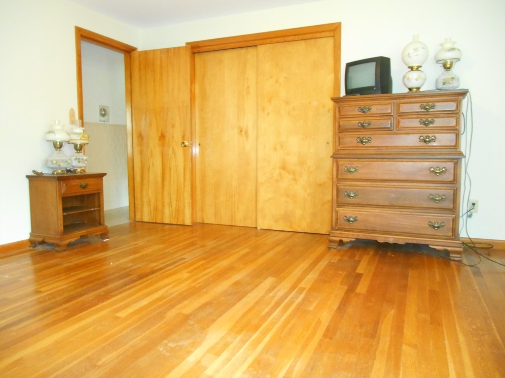 9 Sibley Avenue Property Photo 11