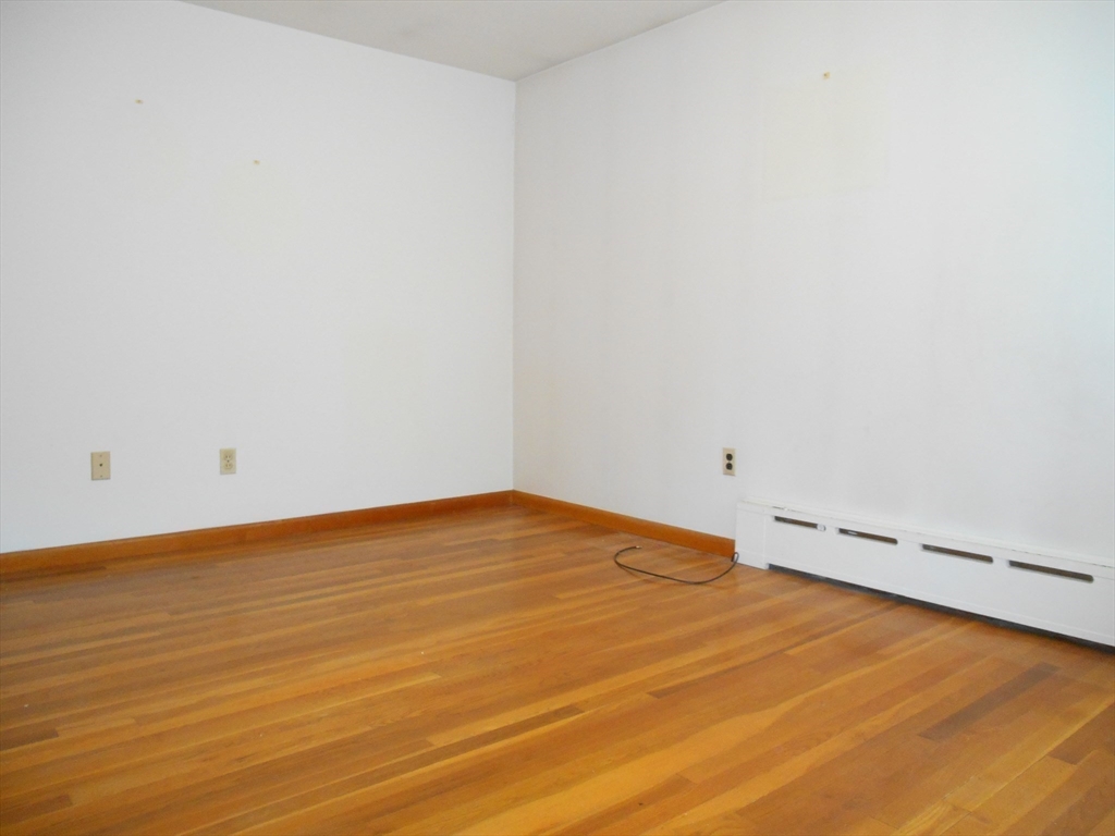 9 Sibley Avenue Property Photo 13