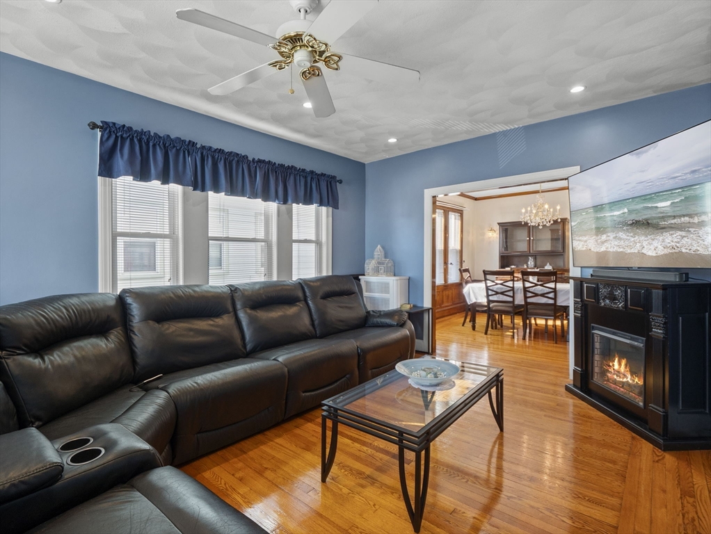 220 Ferry St Property Photo 8