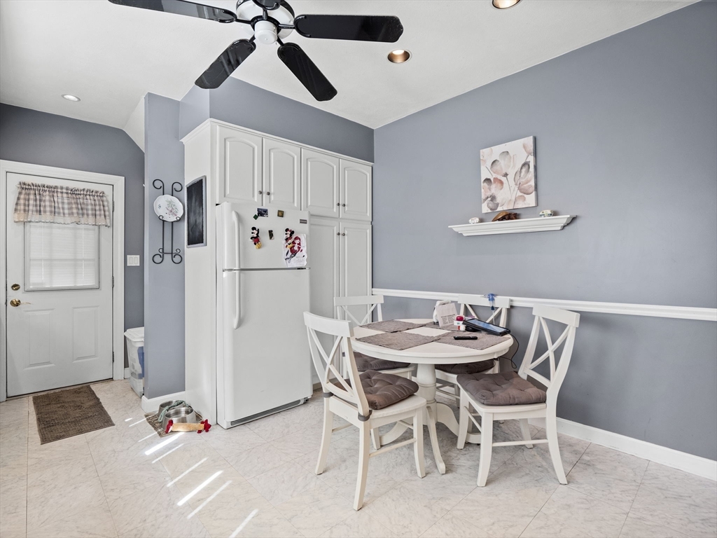 220 Ferry St Property Photo 15