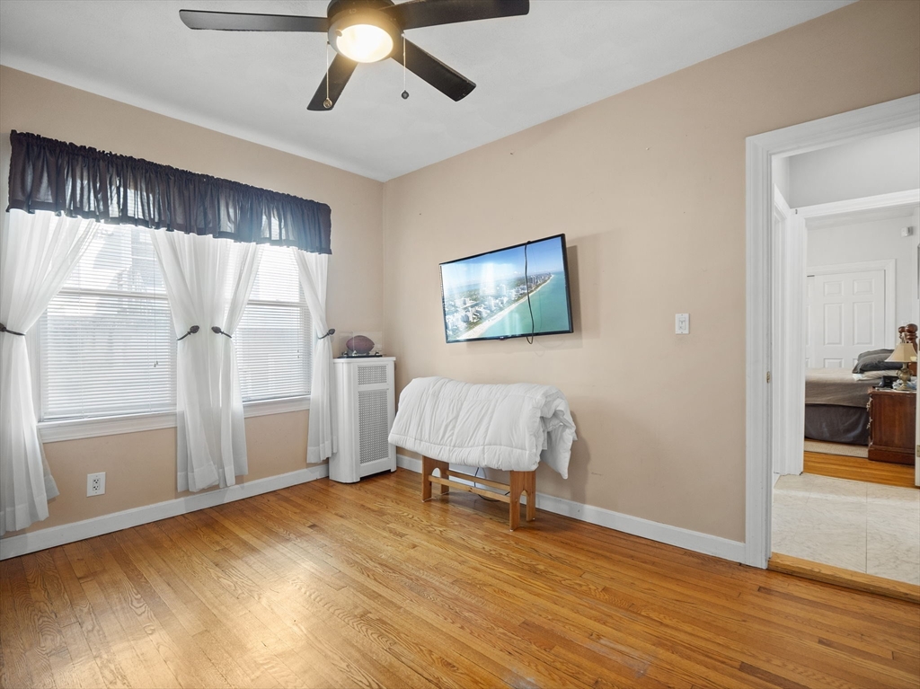 220 Ferry St Property Photo 17