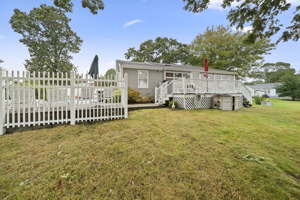 15 Broadmarsh Ave Property Photo 7
