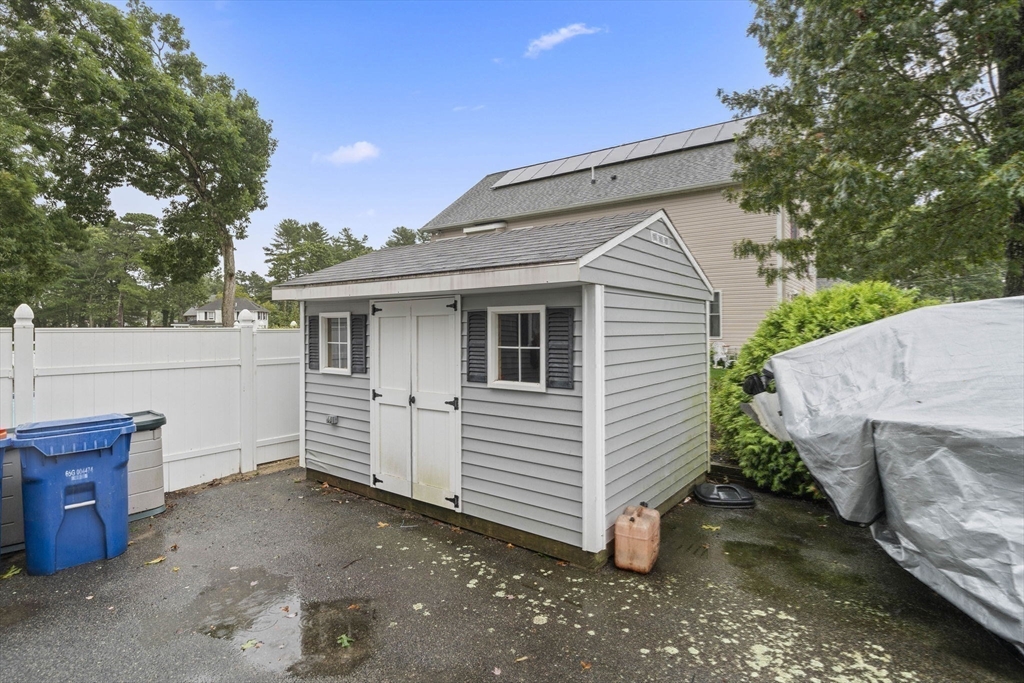 15 Broadmarsh Ave Property Photo 36