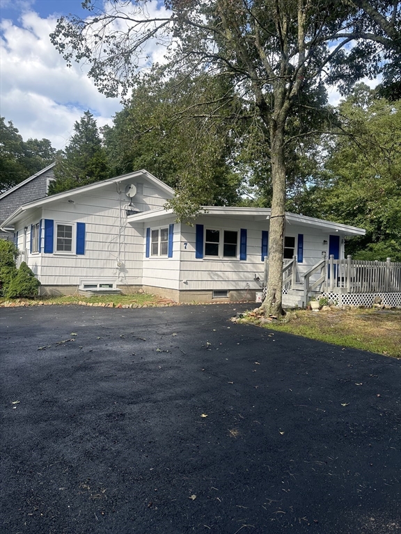 7 Central Ave Property Photo 2