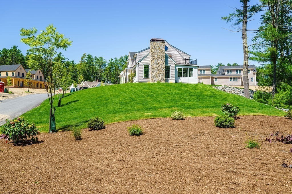 10 Hawthorn Hill Property Photo 33