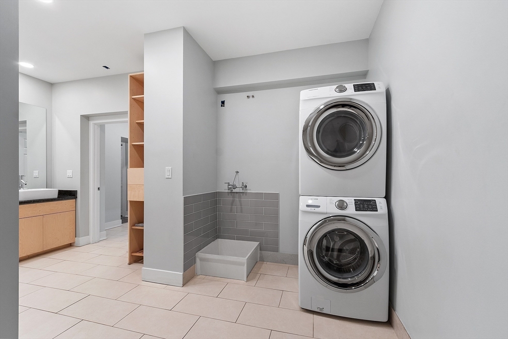 260-276 Lynnway Property Photo 18