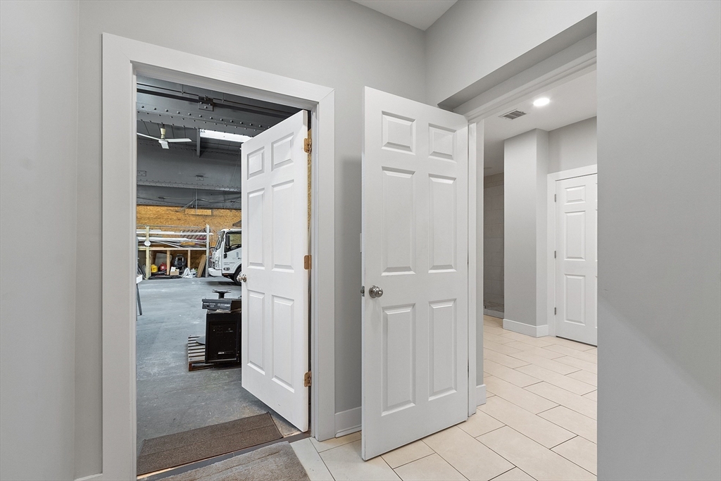 260-276 Lynnway Property Photo 23