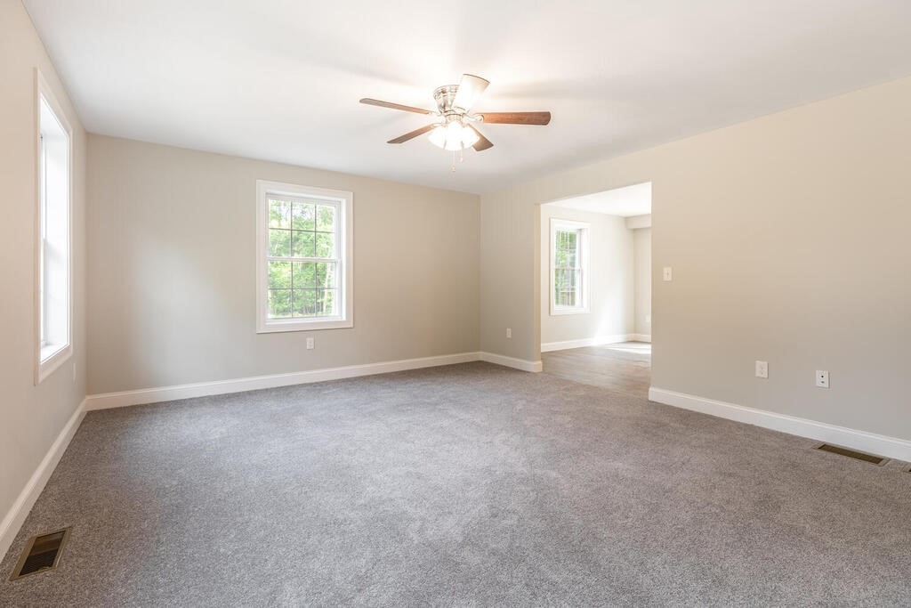 18 Pine Hill Way # A Property Photo 4