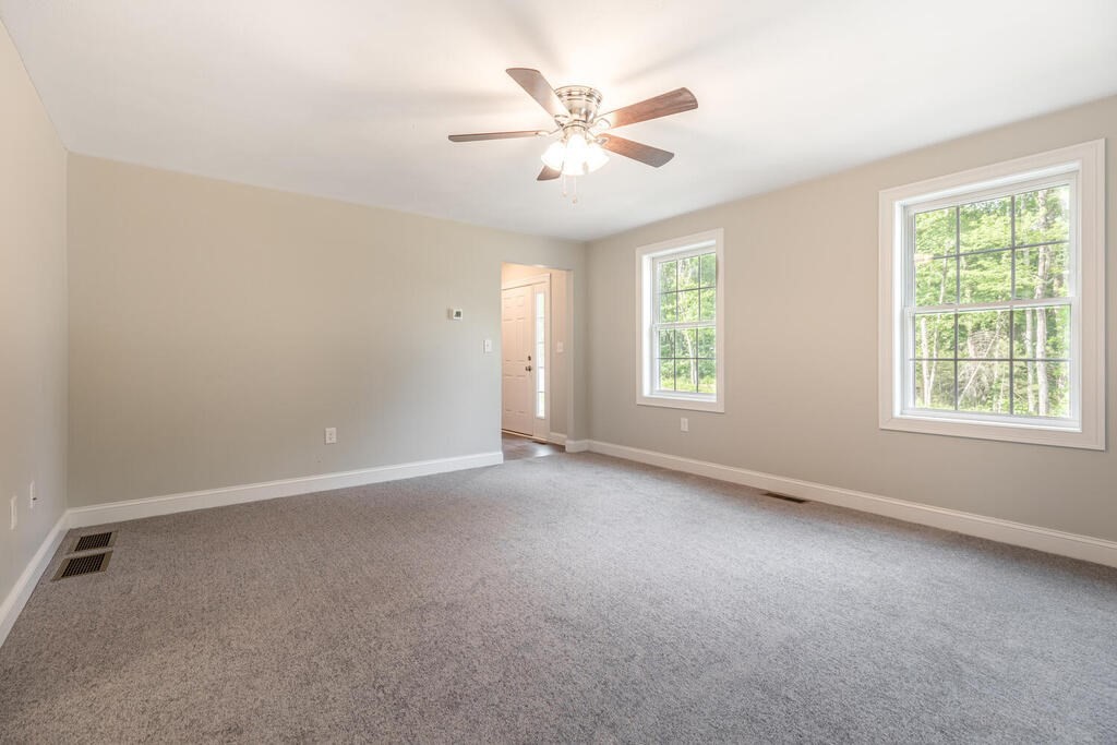 18 Pine Hill Way # A Property Photo 6