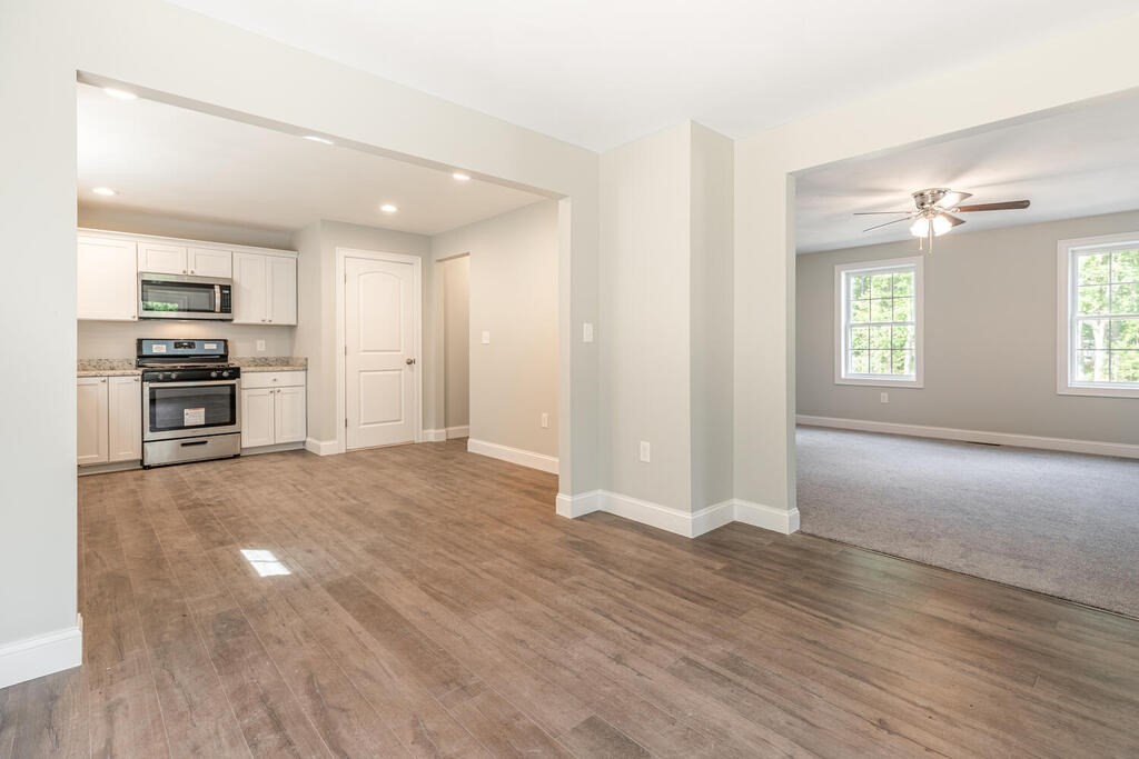 18 Pine Hill Way # A Property Photo 10