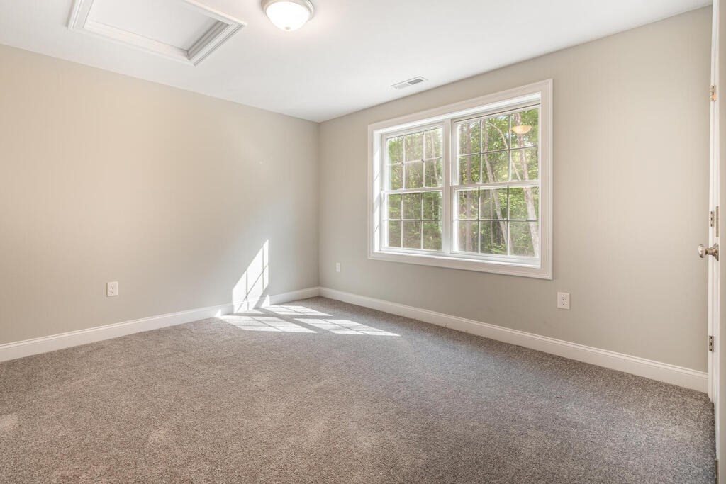 18 Pine Hill Way # A Property Photo 16