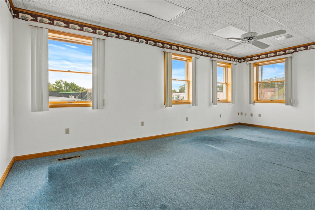 500 Maplewood Ave # A Property Photo 5