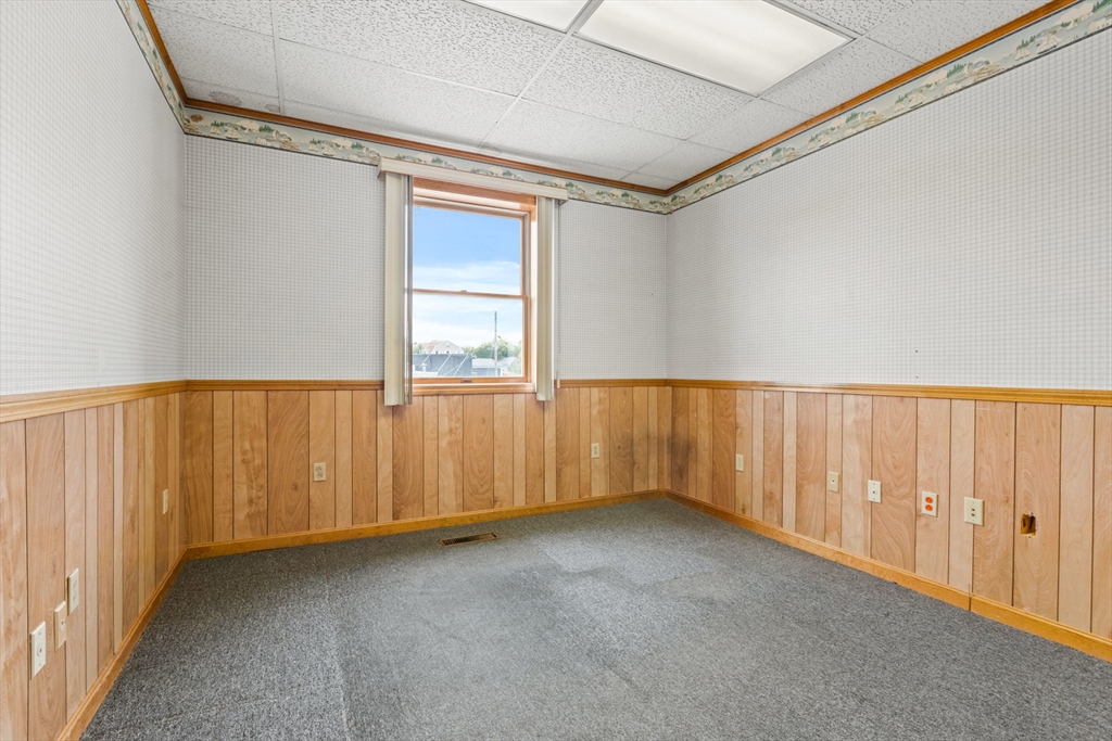 500 Maplewood Ave # A Property Photo 8