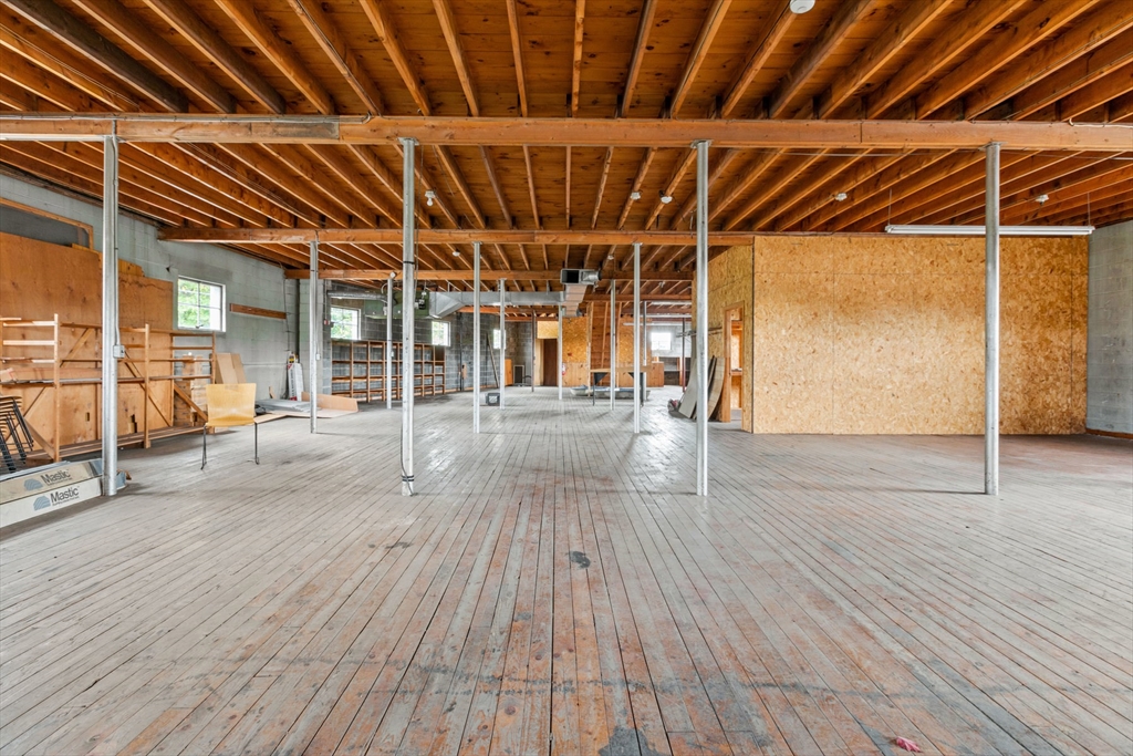 500 Maplewood Ave # A Property Photo 14