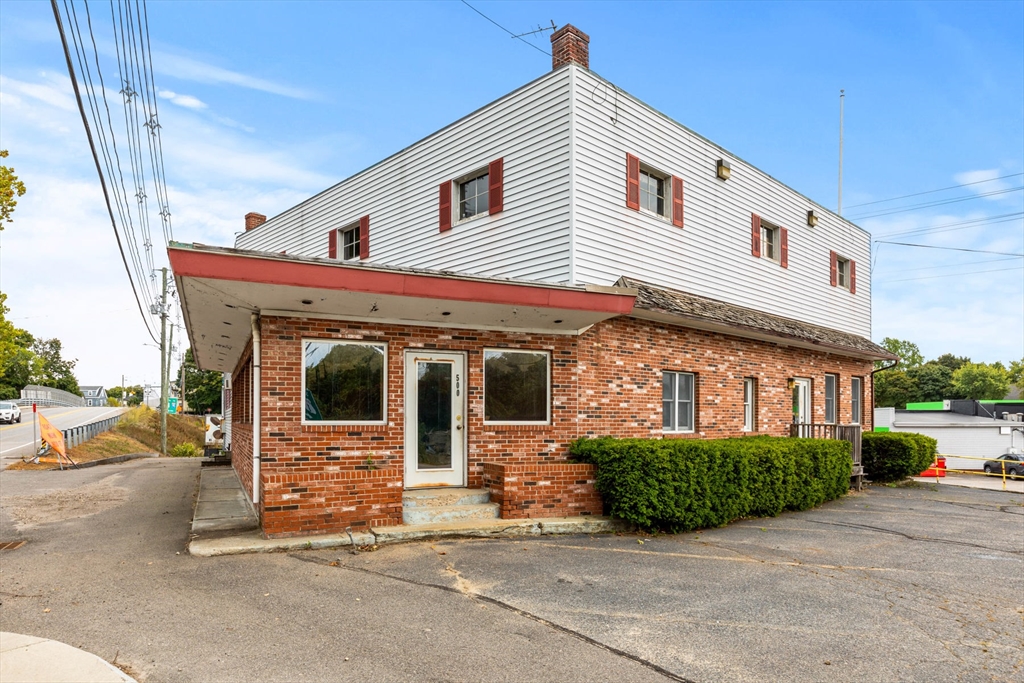 500 Maplewood Ave # A Property Photo 16