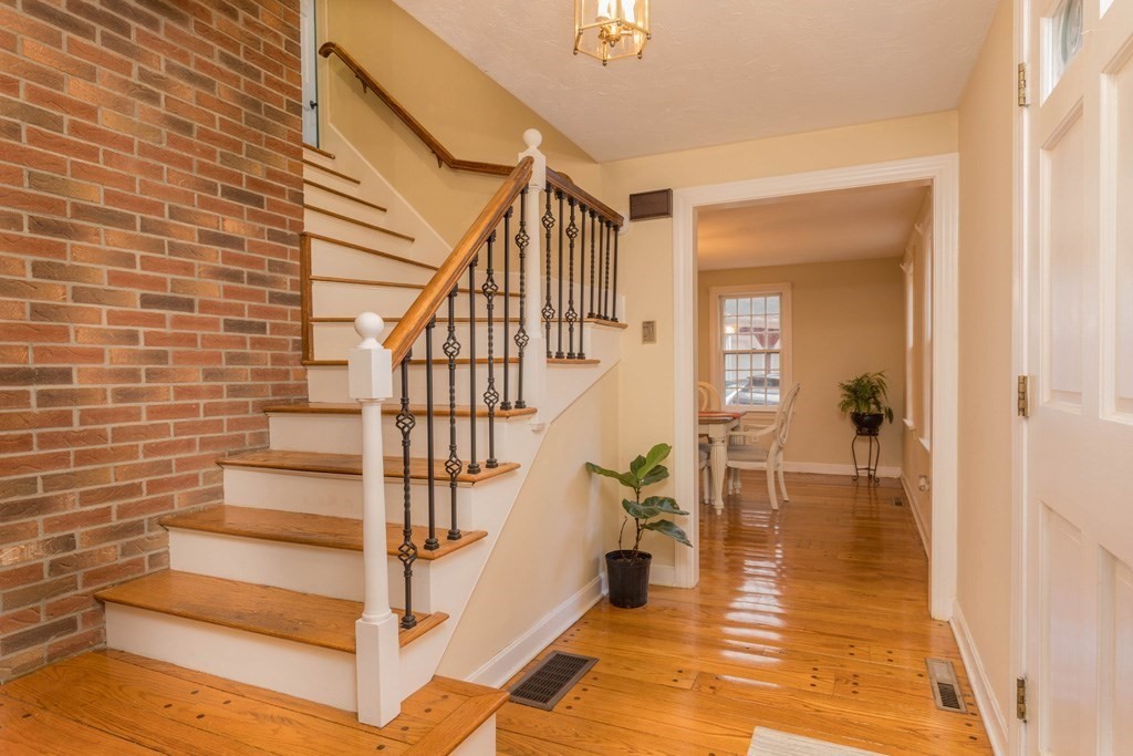 123 Apple Tree Hill Property Photo 12