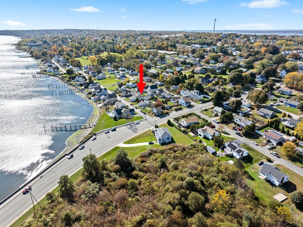 21 Aquidneck Ave Property Photo 8