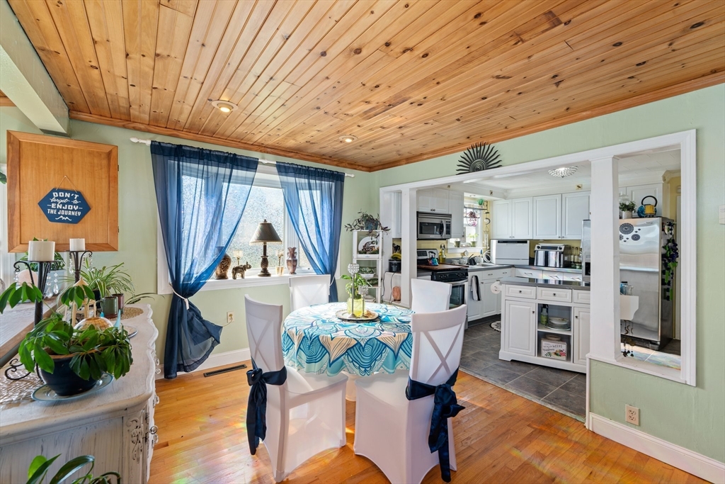 21 Aquidneck Ave Property Photo 20