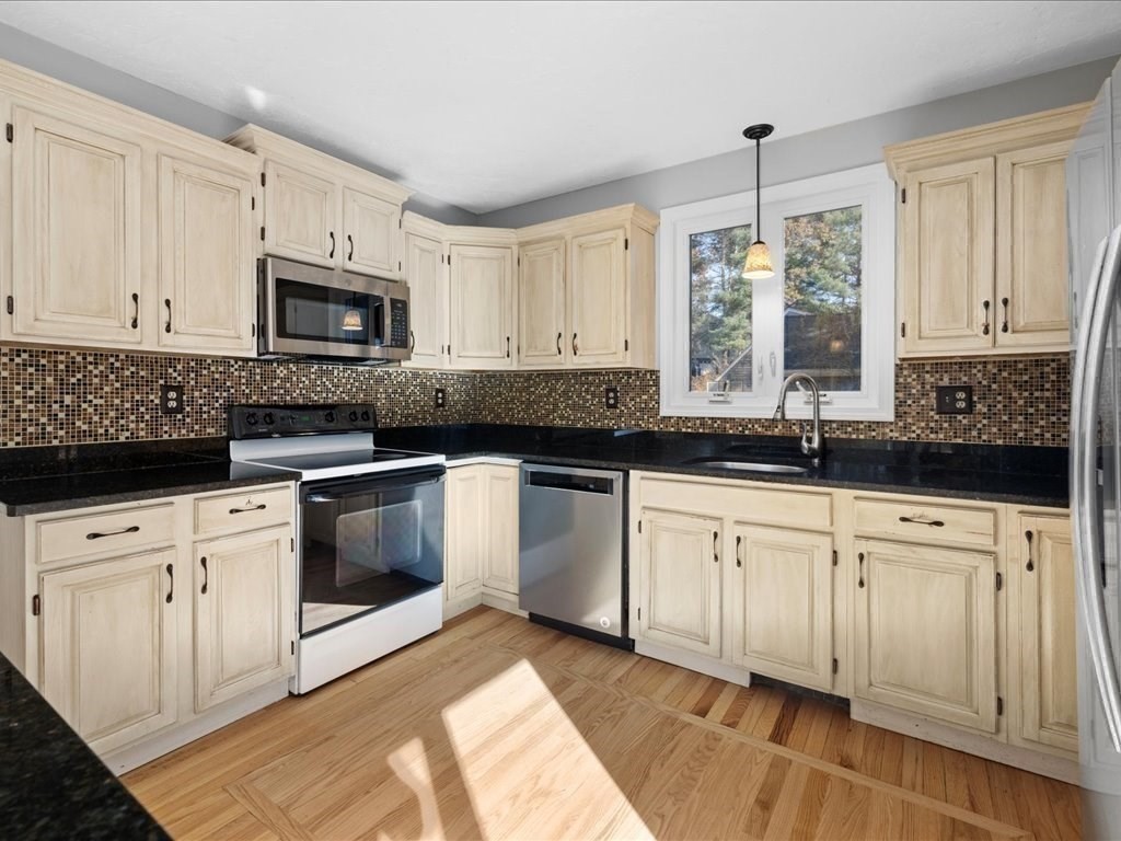 53 Lady Slipper Circle Property Photo 6
