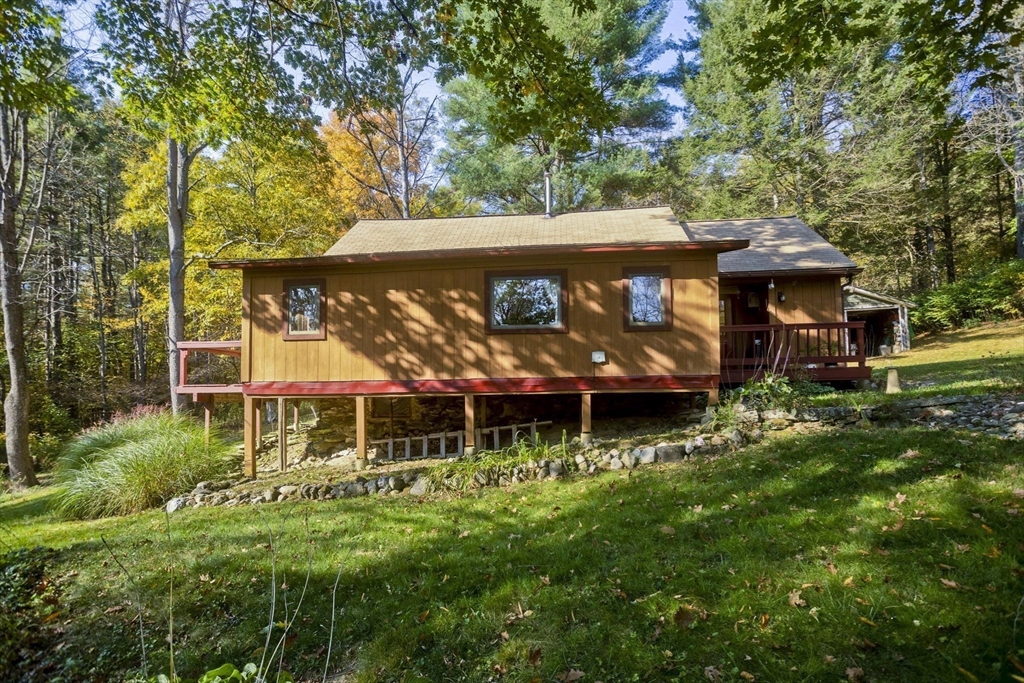 134 Indian Hollow Rd Property Photo 2