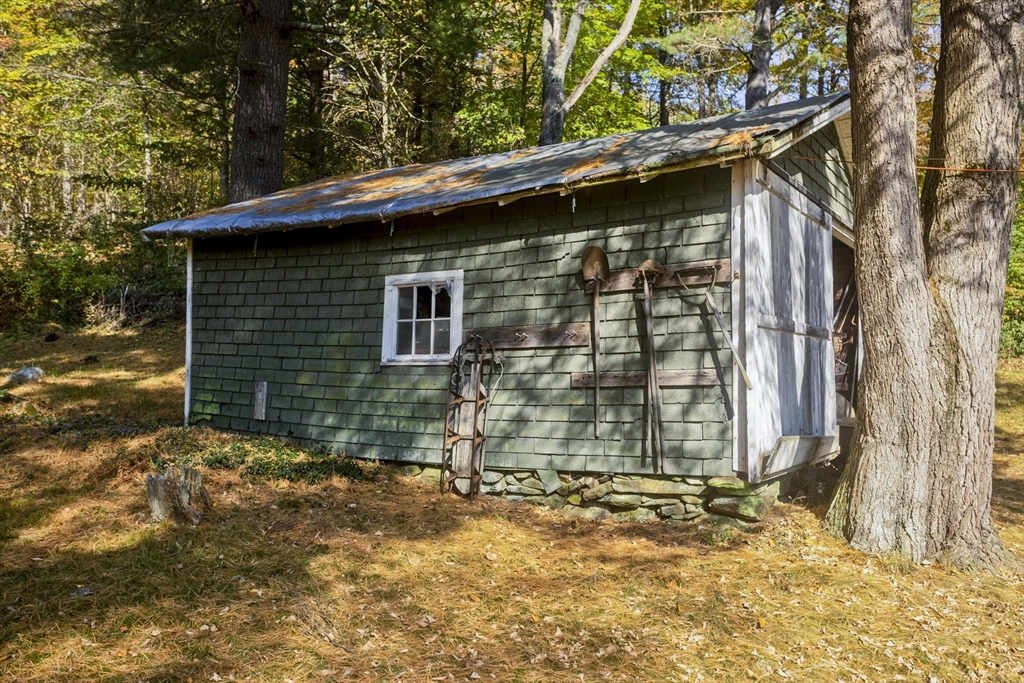 134 Indian Hollow Rd Property Photo 38