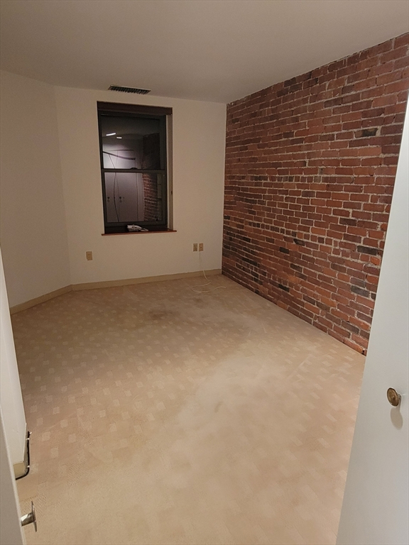102 & 108 Gainsborough Street # 406w Property Photo 11