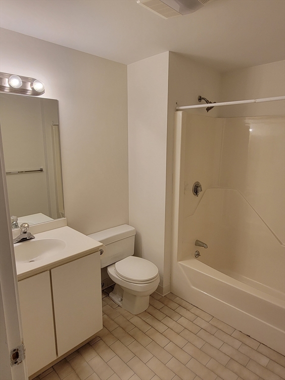 102 & 108 Gainsborough Street # 406w Property Photo 15