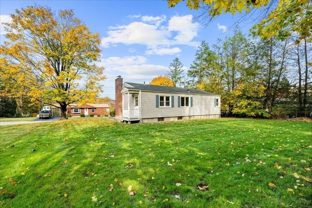 7 Neptune Dr Property Photo 2