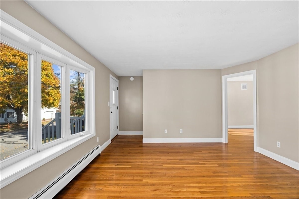 7 Neptune Dr Property Photo 14