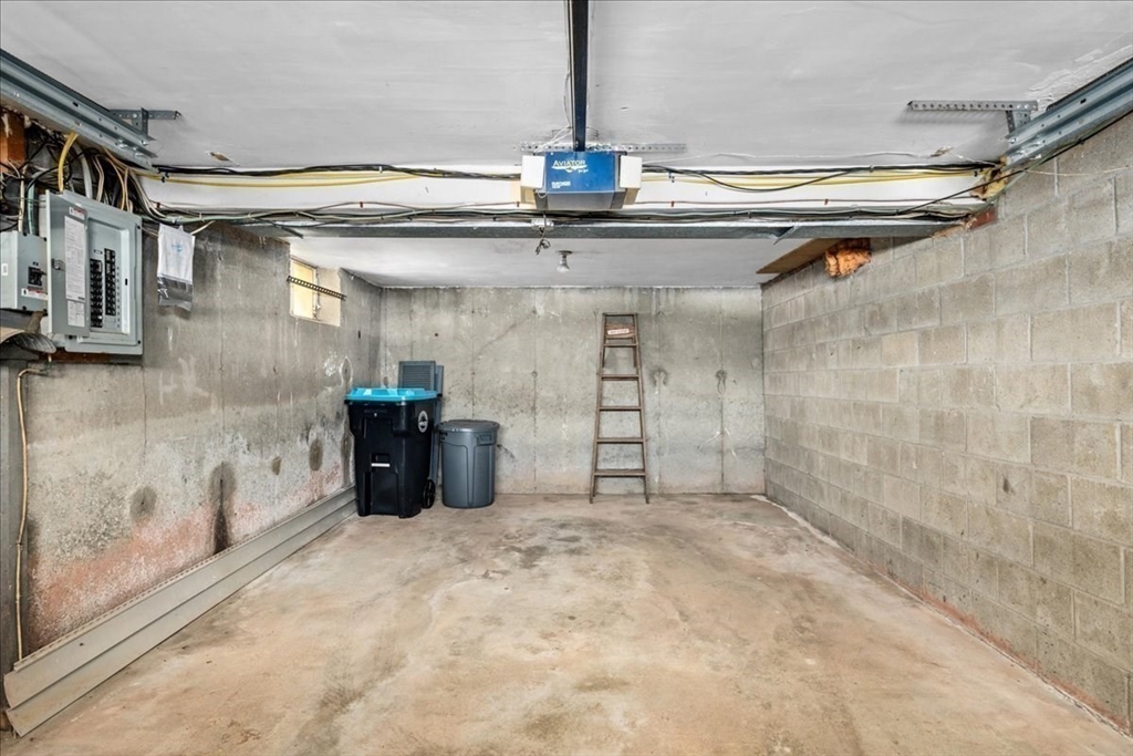 7 Neptune Dr Property Photo 25