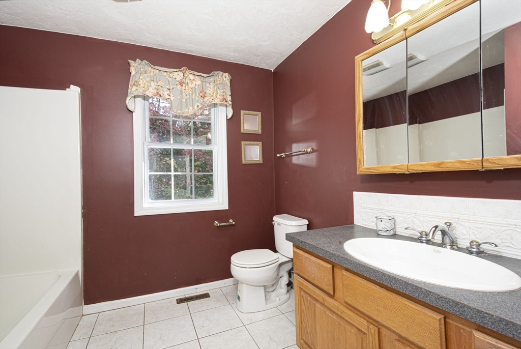 15 Marks Way Property Photo 13