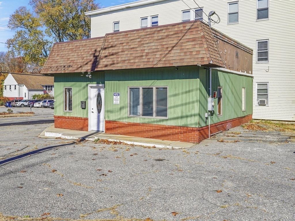 1 East Main St Property Photo 3