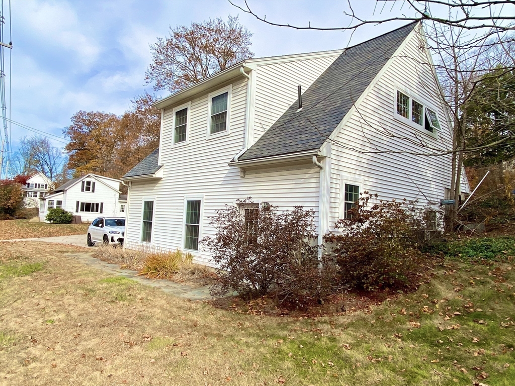 10 Main St Property Photo 4