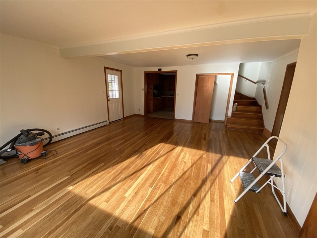 10 Main St Property Photo 14