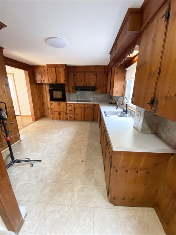 10 Main St Property Photo 19