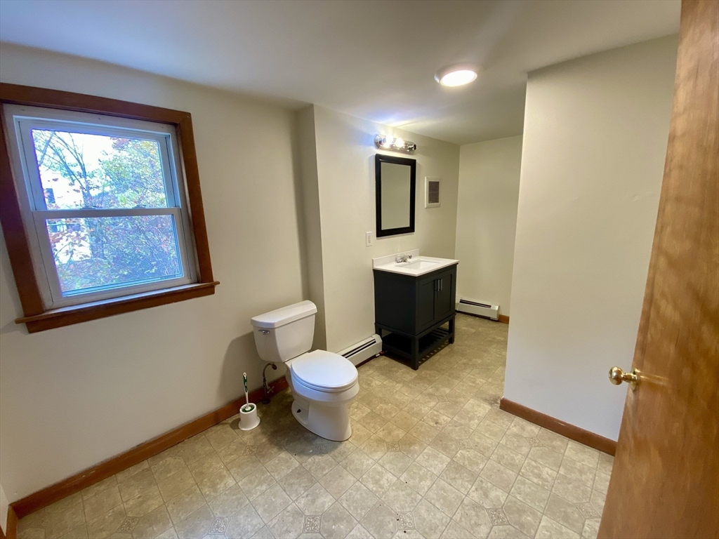 10 Main St Property Photo 21