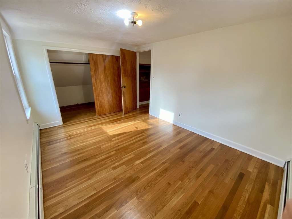 10 Main St Property Photo 29