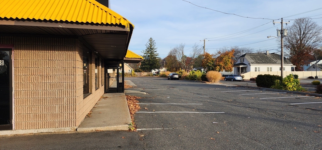 1168 Boston Road Property Photo 4