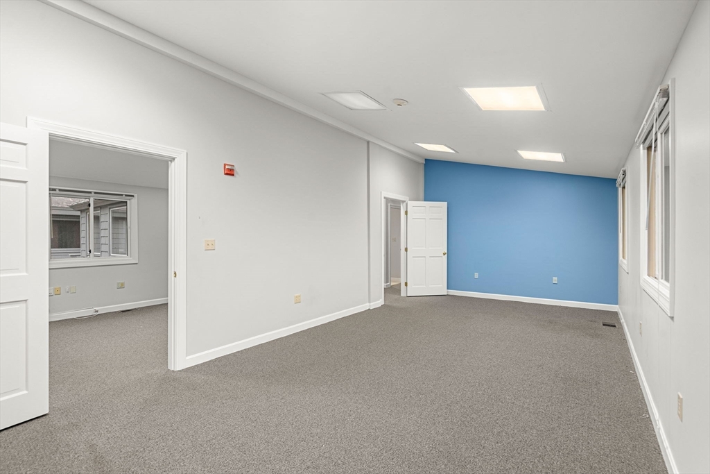 398 Essex St # 2 Property Photo 12