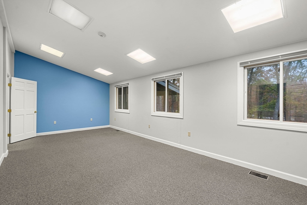 398 Essex St # 2 Property Photo 13