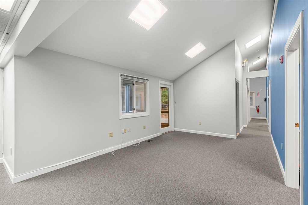398 Essex St # 2 Property Photo 14