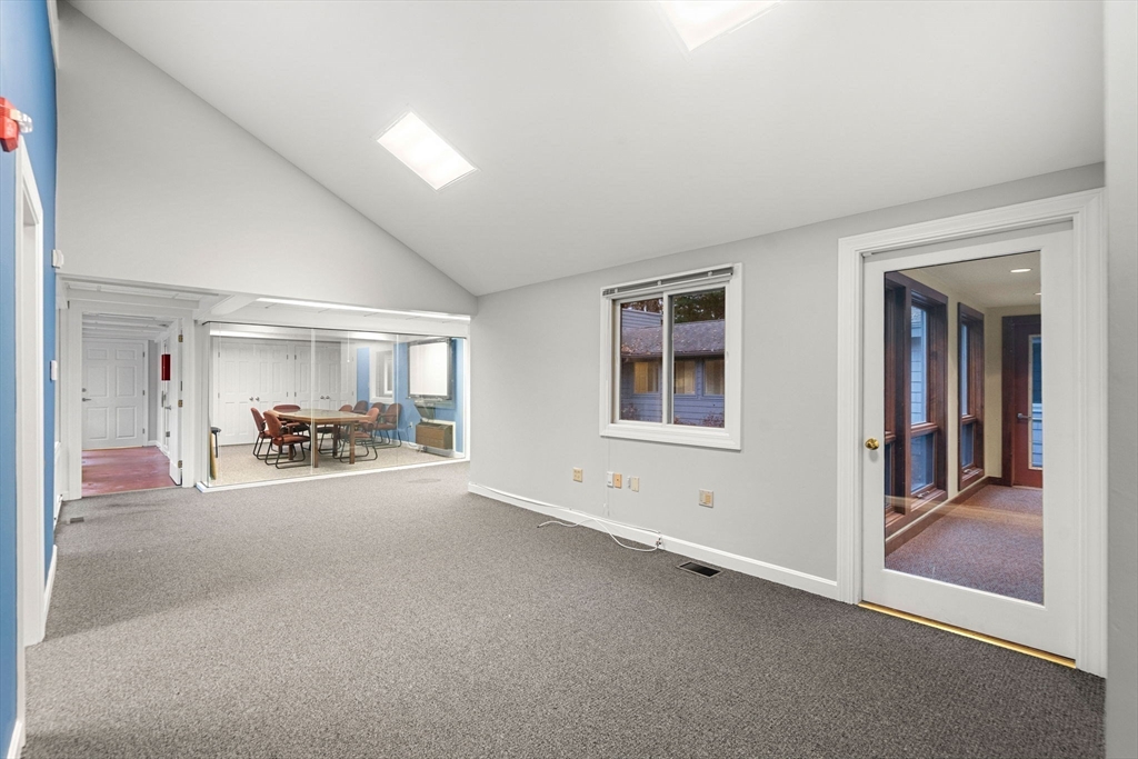 398 Essex St # 2 Property Photo 16