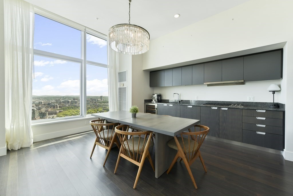 110 Stuart Street Property Photo 4