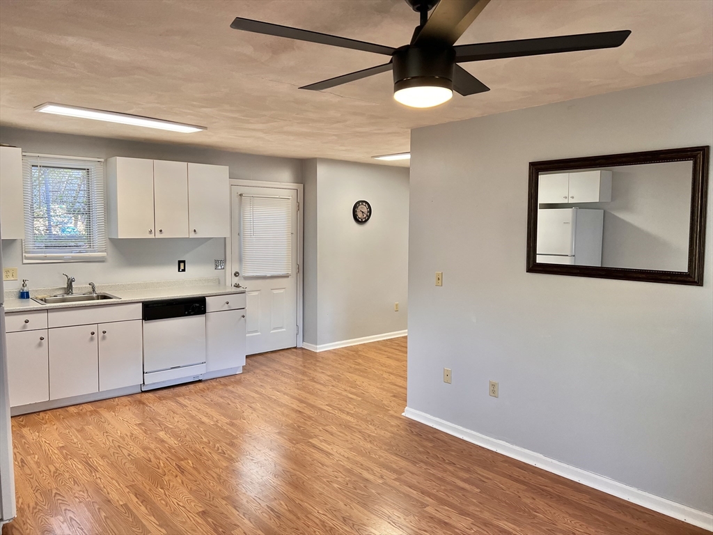 343 Reservoir Ave # B Property Photo 2