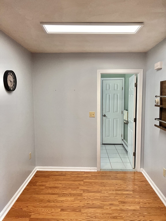 343 Reservoir Ave # B Property Photo 3