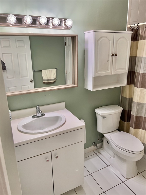 343 Reservoir Ave # B Property Photo 7