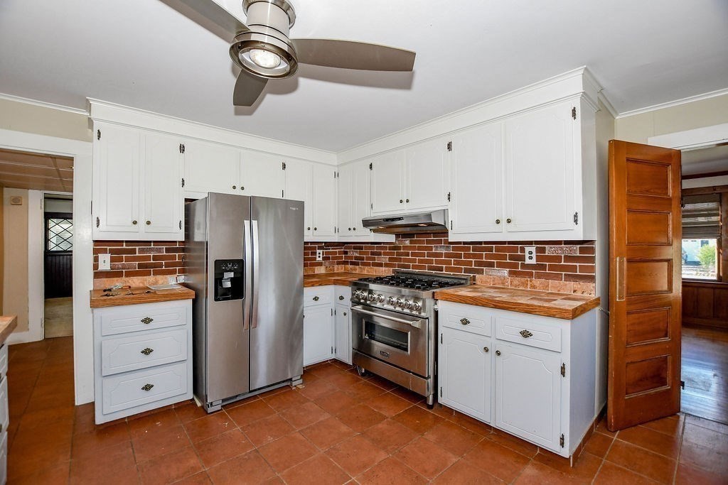105 High Street Property Photo 9