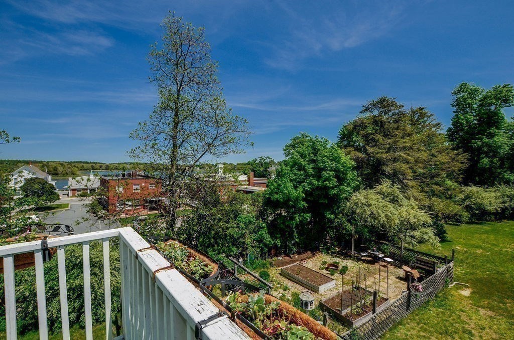 105 High Street Property Photo 35