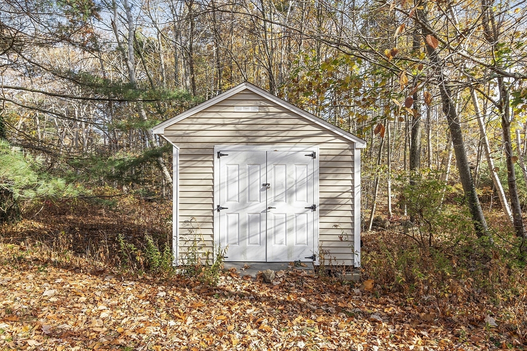 29 Magnolia Avenue Property Photo 5